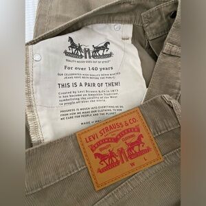 Levi’s Mens Corduroy Pants 32x32